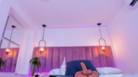 Snapshot of pollybabe_ chatting on 04-29-26, 10:19 POLLY online show from 04-29-26, 10:19