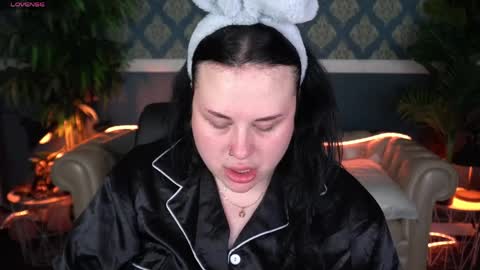 Snapshot of pollyhollyy chatting on 04-06-26, 06:53 Polly online show from 04-06-26, 06:53