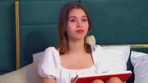 Polly online show from 02-25-25, 01:41