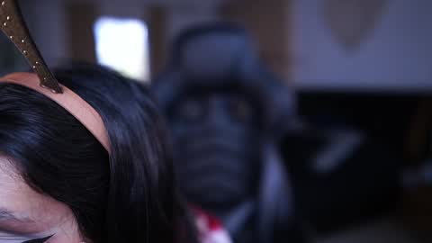  - Help me Reach 100 thumbs up  online show from 12-23-24, 09:18