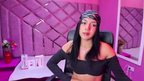 Snapshot of poly_sasha_ chatting on 09-21-25, 03:52 poly sasha online show from 09-21-25, 03:52