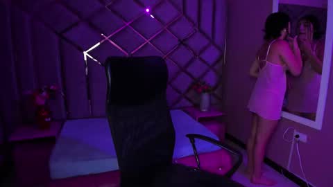 Snapshot of poly_sasha_ chatting on 10-27-25, 02:48 poly sasha online show from 10-27-25, 02:48