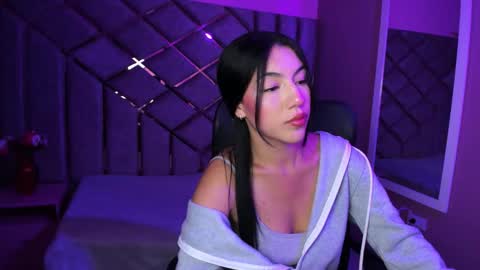 Snapshot of poly_sasha_ chatting on 11-29-25, 04:04 poly sasha online show from 11-29-25, 04:04