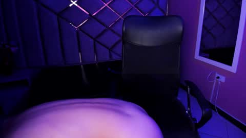 Snapshot of poly_sasha_ chatting on 01-06-26, 03:43 poly sasha online show from 01-06-26, 03:43