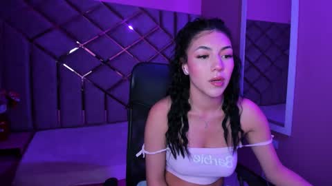 Snapshot of poly_sasha_ chatting on 01-11-26, 03:55 poly sasha online show from 01-11-26, 03:55