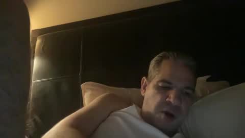 Snapshot of ponchynyc chatting on 01-04-25, 12:16 PONCH online show from 01-04-25, 12:16