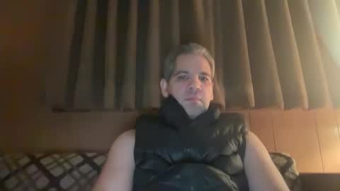 Snapshot of ponchynyc chatting on 02-08-25, 06:01 PONCH online show from 02-08-25, 06:01