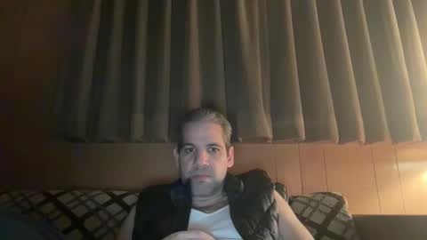 Snapshot of ponchynyc chatting on 02-09-25, 04:14 PONCH online show from 02-09-25, 04:14