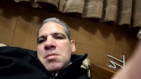 Snapshot of ponchynyc chatting on 10-27-25, 01:53 PONCH online show from 10-27-25, 01:53