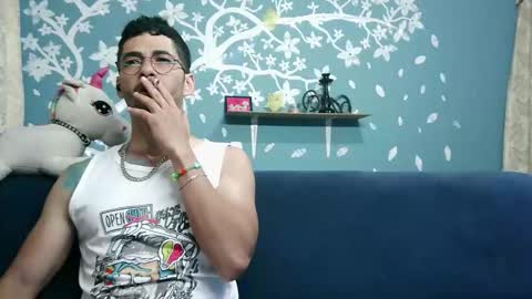 Snapshot of ponzothc chatting on 11-22-25, 10:20 ponzothc online show from 11-22-25, 10:20