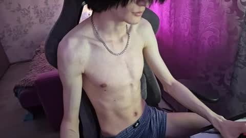 Snapshot of popoul_couple chatting on 04-08-26, 04:12 popoul_couple online show from 04-08-26, 04:12