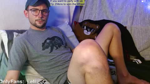 Snapshot of poppunk4life chatting on 12-24-24, 03:27 Kyle online show from 12-24-24, 03:27