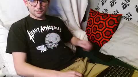 Snapshot of poppunk4life chatting on 12-30-24, 05:26 Kyle online show from 12-30-24, 05:26