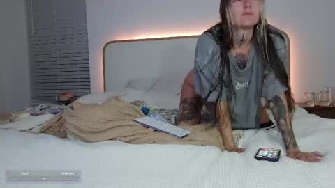 PoppyQuinn online show from 06-16-26, 01:41