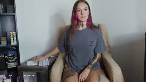 PoppyQuinn online show from 06-20-26, 01:52