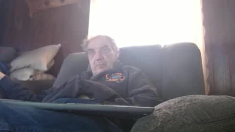 Snapshot of porkingit400 chatting on 02-22-25, 01:35 porkingit400 online show from 02-22-25, 01:35