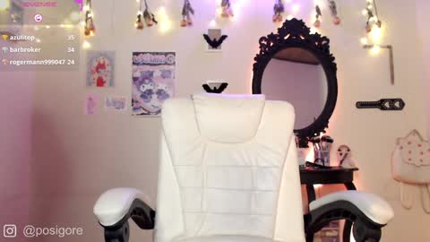 Snapshot of posigore chatting on 12-19-24, 09:38 Anna Goth independient model online show from 12-19-24, 09:38