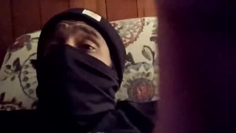 Snapshot of poundgame0710 chatting on 12-23-25, 04:43 PipeLayerPlayer007 online show from 12-23-25, 04:43