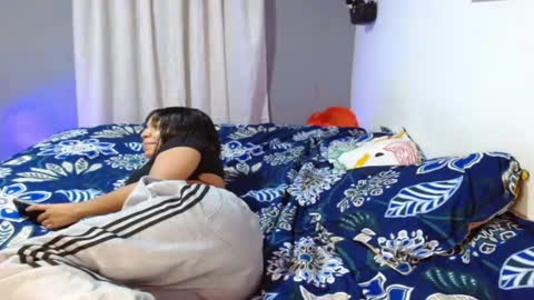 Snapshot of power_hot18 chatting on 02-19-25, 03:50 ALEX Y ALEXA online show from 02-19-25, 03:50