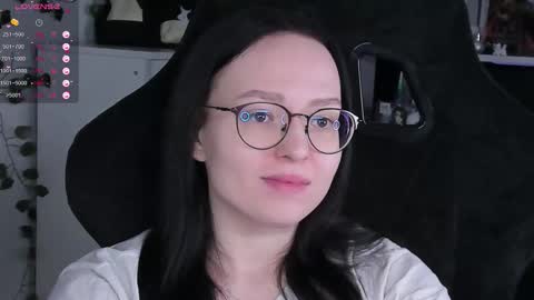 Robyn online show from 11-20-25, 05:12