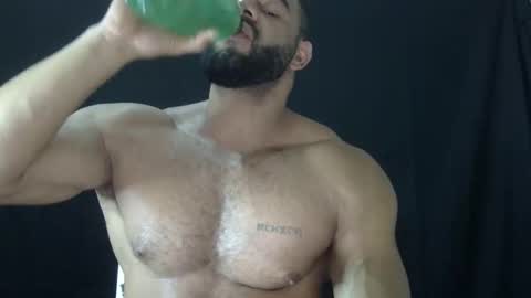 Snapshot of powerdmuscle chatting on 05-14-26, 11:00 powerdmuscle online show from 05-14-26, 11:00