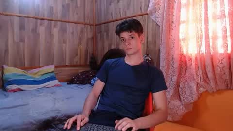 Snapshot of powertwinky chatting on 12-08-24, 09:30 chris independent online show from 12-08-24, 09:30