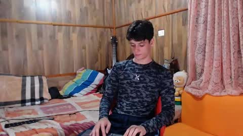 Snapshot of powertwinky chatting on 02-03-25, 02:58 chris independent online show from 02-03-25, 02:58