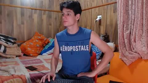 Snapshot of powertwinky chatting on 02-05-25, 01:58 chris independent online show from 02-05-25, 01:58