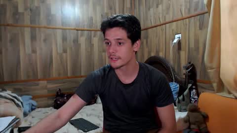 Snapshot of powertwinky chatting on 01-05-26, 09:29 chris independent online show from 01-05-26, 09:29