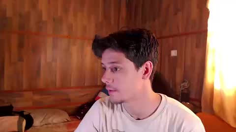 Snapshot of powertwinky chatting on 03-12-26, 10:05 chris independent online show from 03-12-26, 10:05