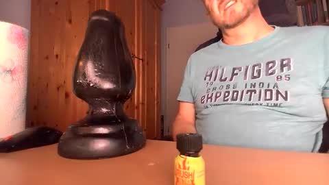 Snapshot of pp_anal_whore chatting on 09-16-25, 01:06 Tom PP online show from 09-16-25, 01:06