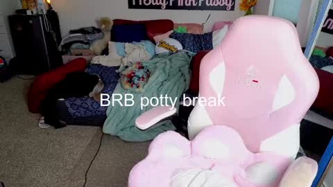 Snapshot of pr3ttyp1nkpussy chatting on 12-22-25, 02:03 Evangeline Eva Darling online show from 12-22-25, 02:03