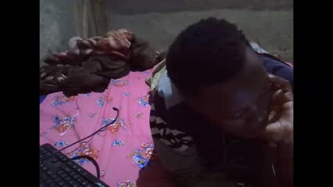 Snapshot of precious_nesh chatting on 06-08-26, 05:46 precious_nesh online show from 06-08-26, 05:46