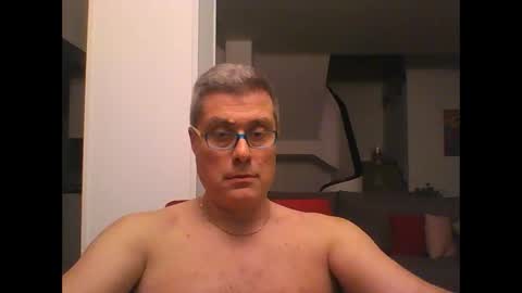 Snapshot of prendimisubito chatting on 02-26-25, 10:09 prendimisubito online show from 02-26-25, 10:09