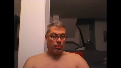 Snapshot of prendimisubito chatting on 10-29-25, 01:30 prendimisubito online show from 10-29-25, 01:30