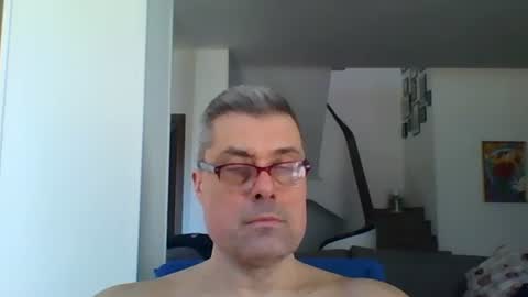 Snapshot of prendimisubito chatting on 03-27-26, 10:37 prendimisubito online show from 03-27-26, 10:37