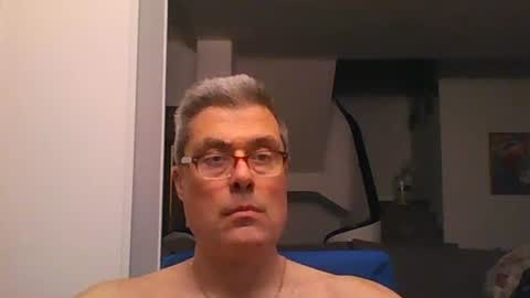 Snapshot of prendimisubito chatting on 04-19-26, 09:39 prendimisubito online show from 04-19-26, 09:39