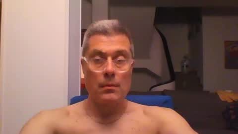 Snapshot of prendimisubito chatting on 05-28-26, 10:18 prendimisubito online show from 05-28-26, 10:18