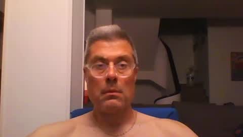 Snapshot of prendimisubito chatting on 06-10-26, 01:17 prendimisubito online show from 06-10-26, 01:17