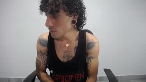 Plux online show from 02-14-25, 01:34