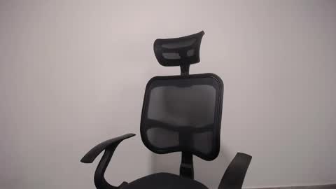 Plux online show from 02-19-25, 02:01