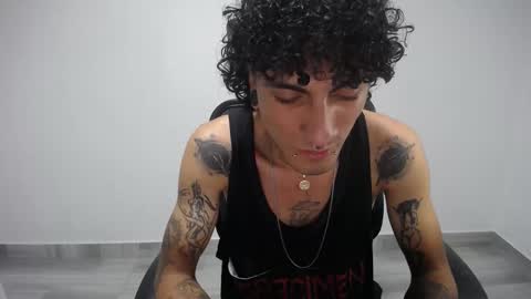 Plux online show from 02-21-25, 06:07