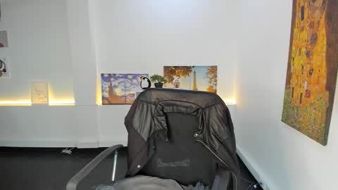 Camila  online show from 12-19-25, 12:01