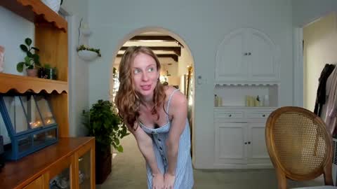 Snapshot of pretendlunch chatting on 02-02-26, 09:57 Pretend online show from 02-02-26, 09:57