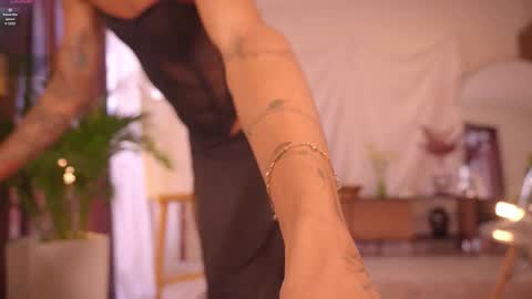 Snapshot of pretties_nay chatting on 10-05-25, 03:10 Nayrobi online show from 10-05-25, 03:10