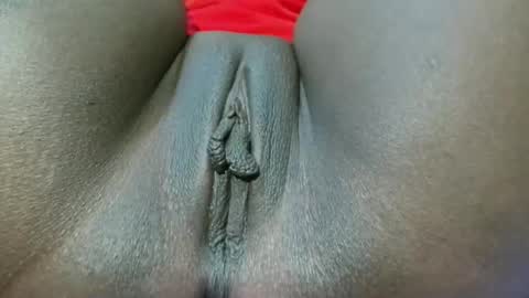 Snapshot of pretty5552 chatting on 10-10-25, 07:13 pretty5552 online show from 10-10-25, 07:13