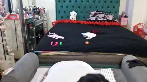 Snapshot of pretty69queen chatting on 02-23-26, 02:53 Yasmine pretty online show from 02-23-26, 02:53