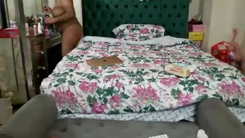 Snapshot of pretty69queen chatting on 03-03-26, 05:46 Yasmine pretty online show from 03-03-26, 05:46