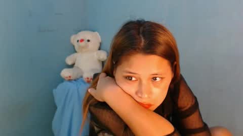 Snapshot of pretty__ella chatting on 12-11-24, 03:35 ELLA online show from 12-11-24, 03:35