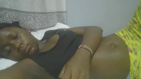 Snapshot of pretty_abella chatting on 01-28-25, 07:32 abella online show from 01-28-25, 07:32